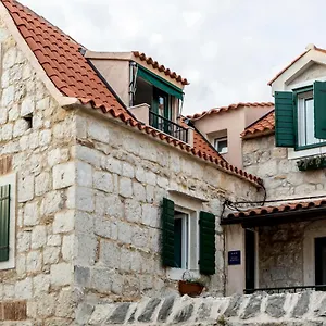 Tomadi , Split Croatia
